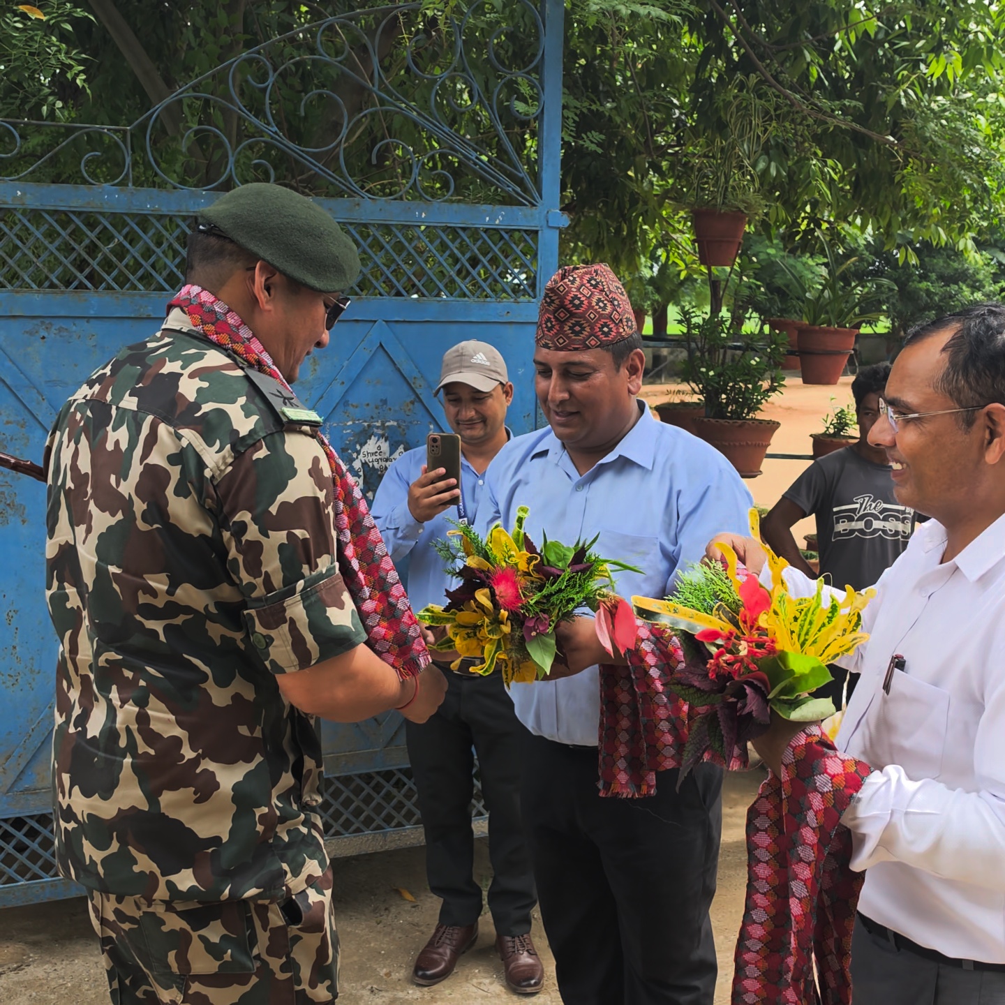 उग्रतारा बाल विद्यालयमा सञ्चालित राष्ट्रिय सेवा दल (एनसीसी) तालिमको सेनानी अशोक शाहीद्वारा निरीक्षण